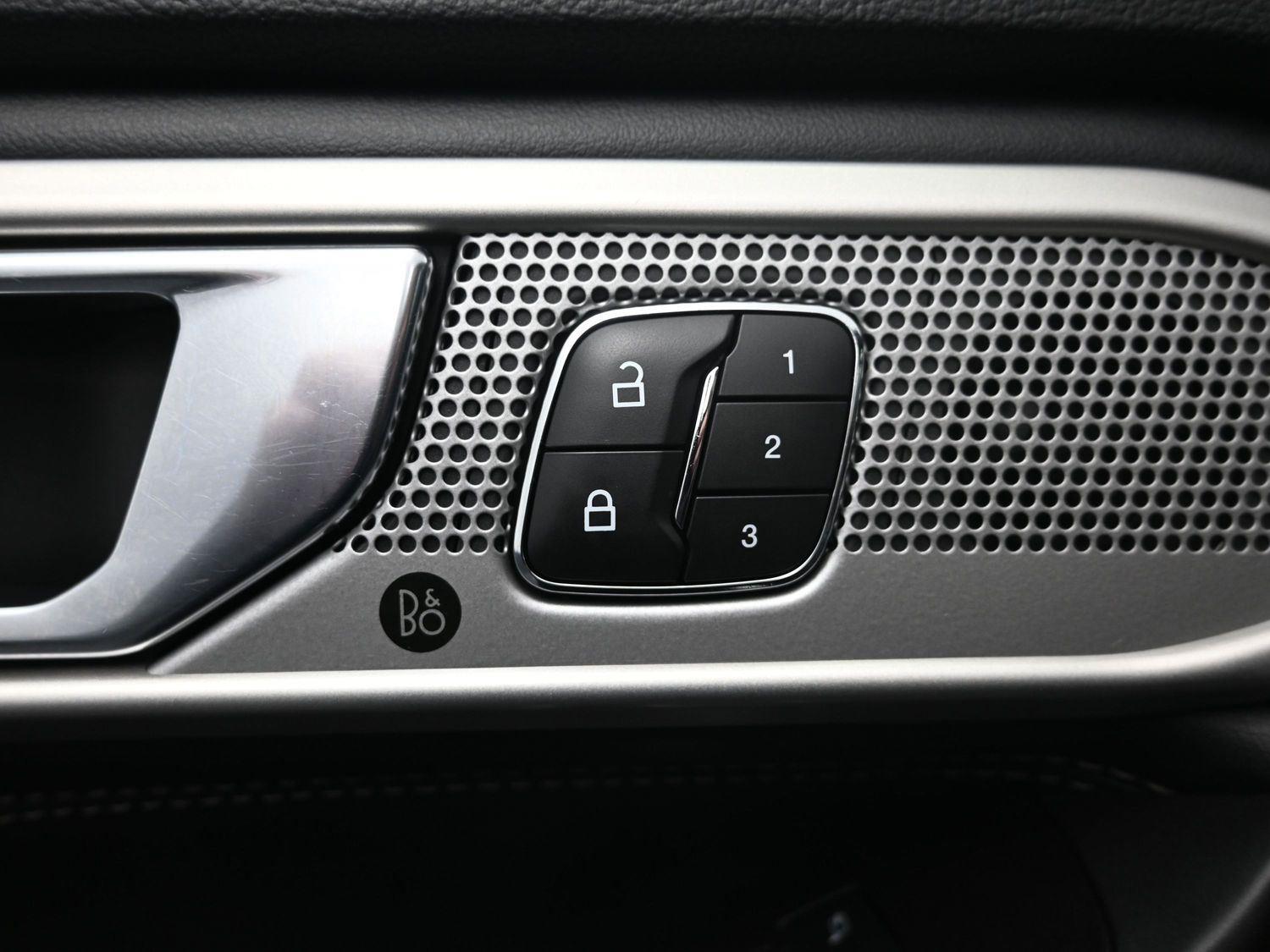 Used 2020 Iconic Silver Ford Limited image 23