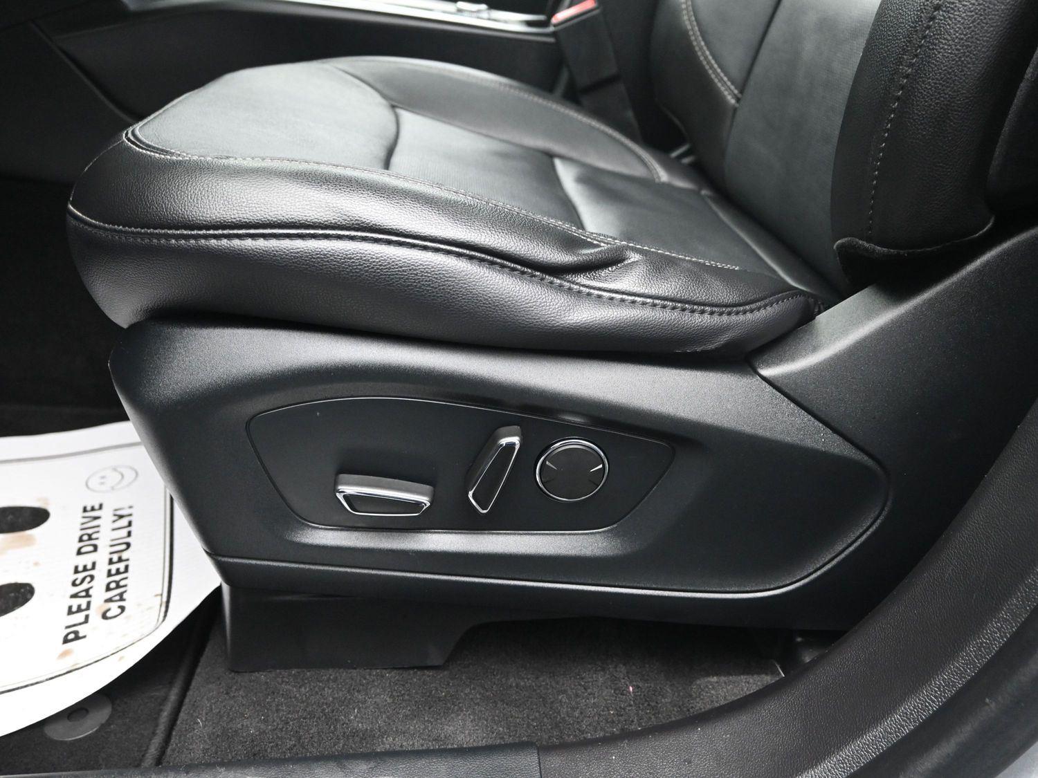 Used 2020 Iconic Silver Ford Limited image 24