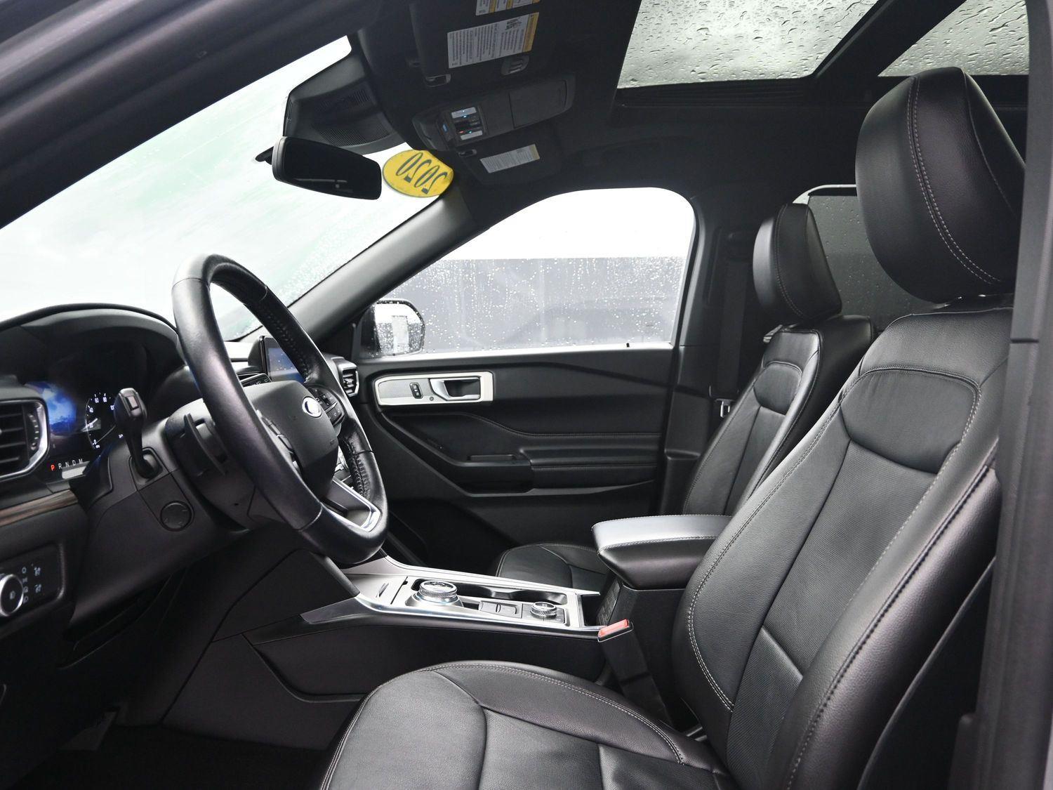 Used 2020 Iconic Silver Ford Limited image 25