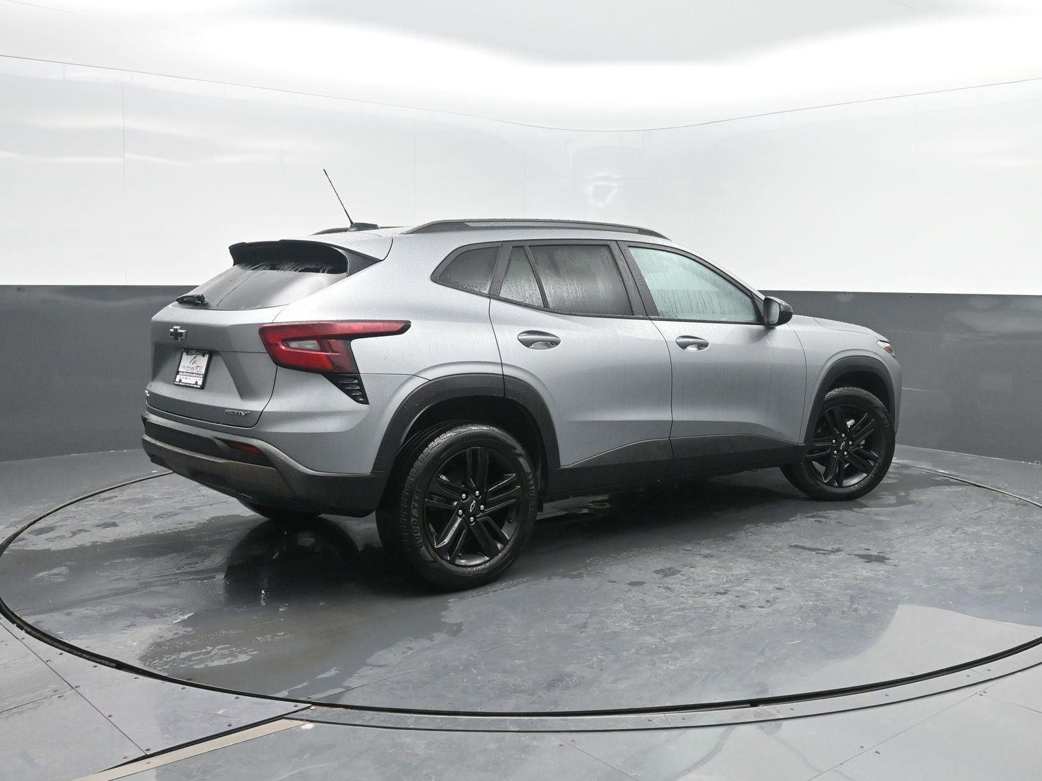 Used 2025 Sterling Gray Metallic Chevrolet ACTIV image 2