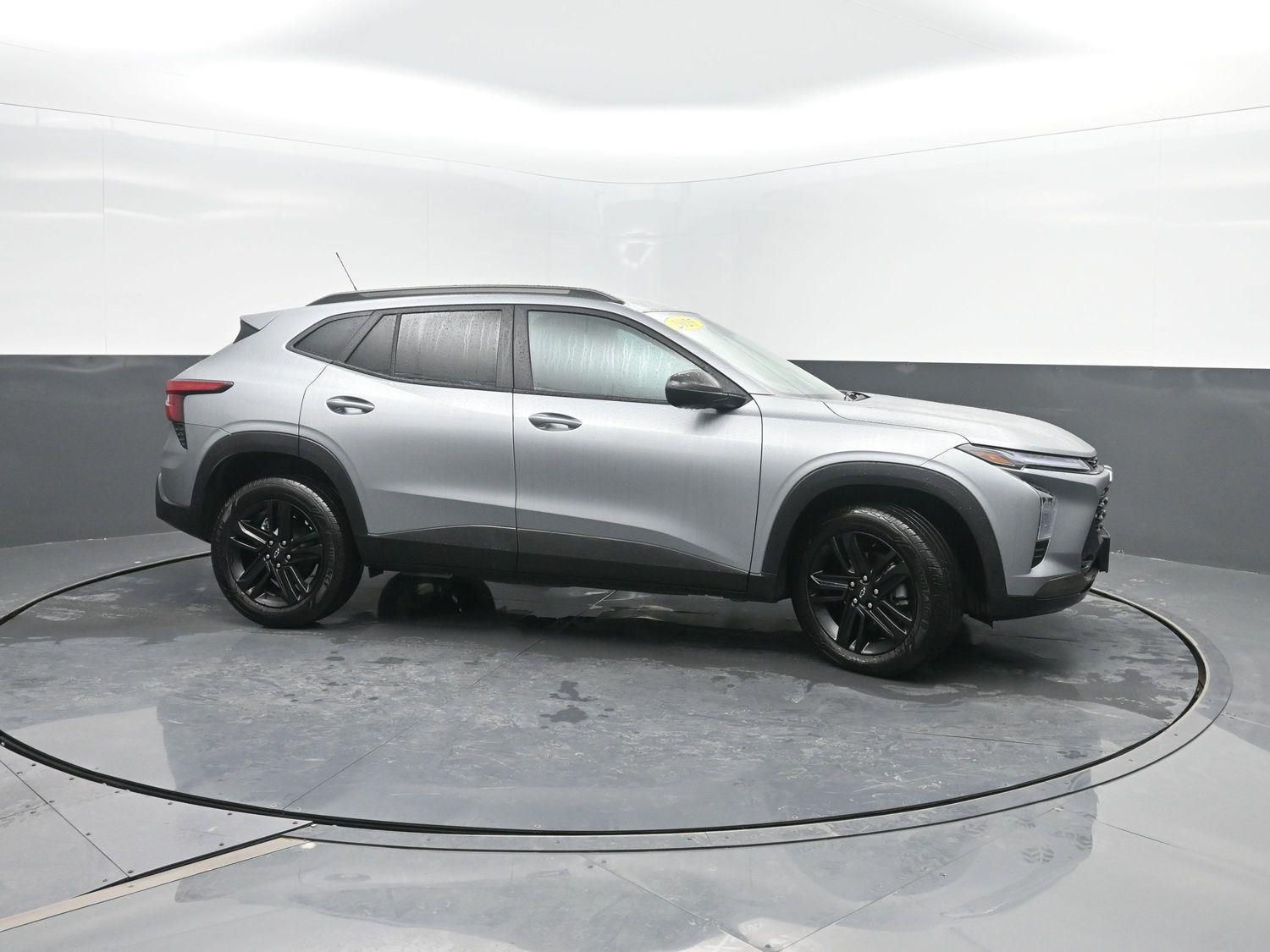 Used 2025 Sterling Gray Metallic Chevrolet ACTIV image 3