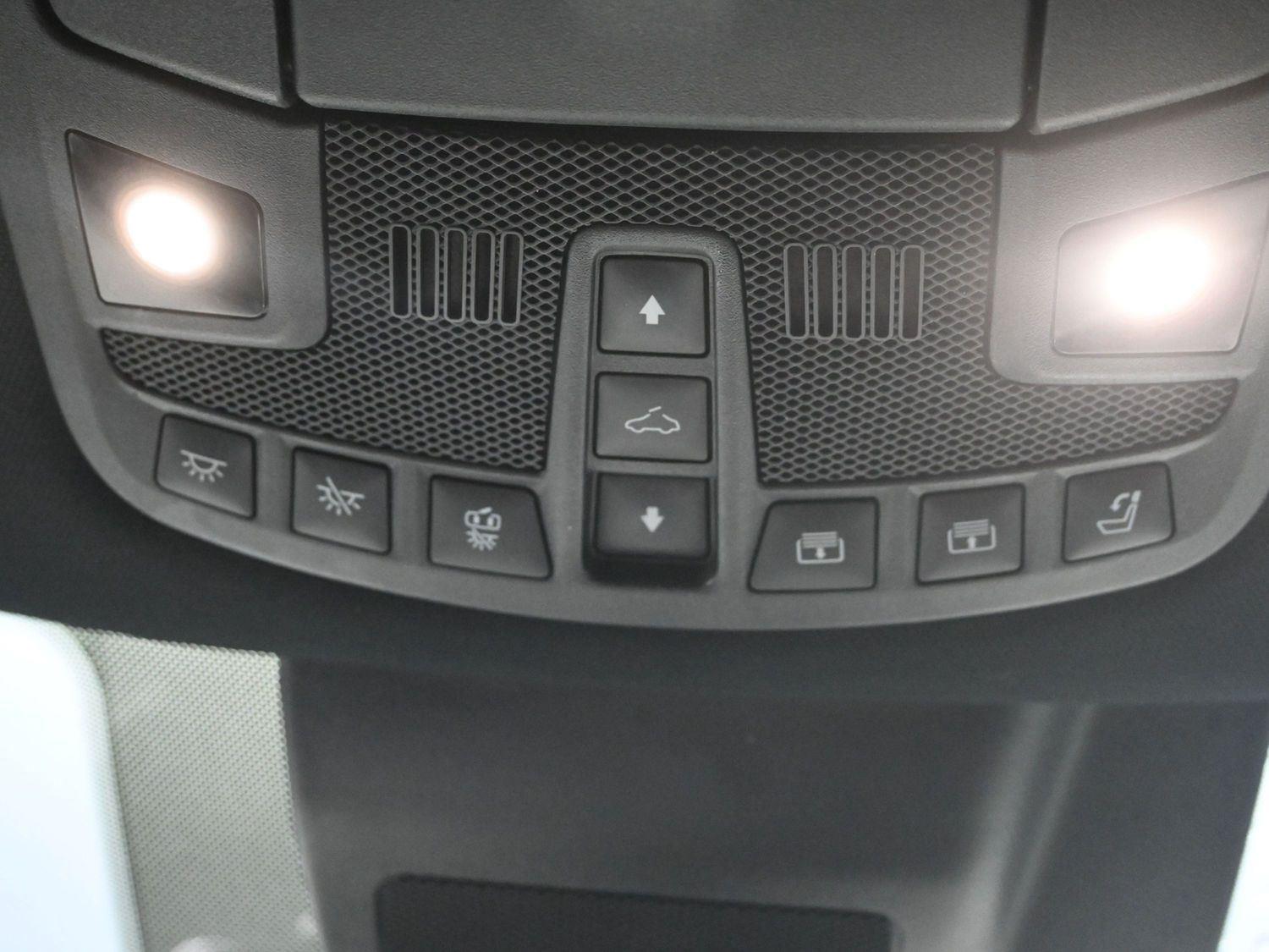 Used 2019 Infinite Black Metallic Lincoln Reserve image 34