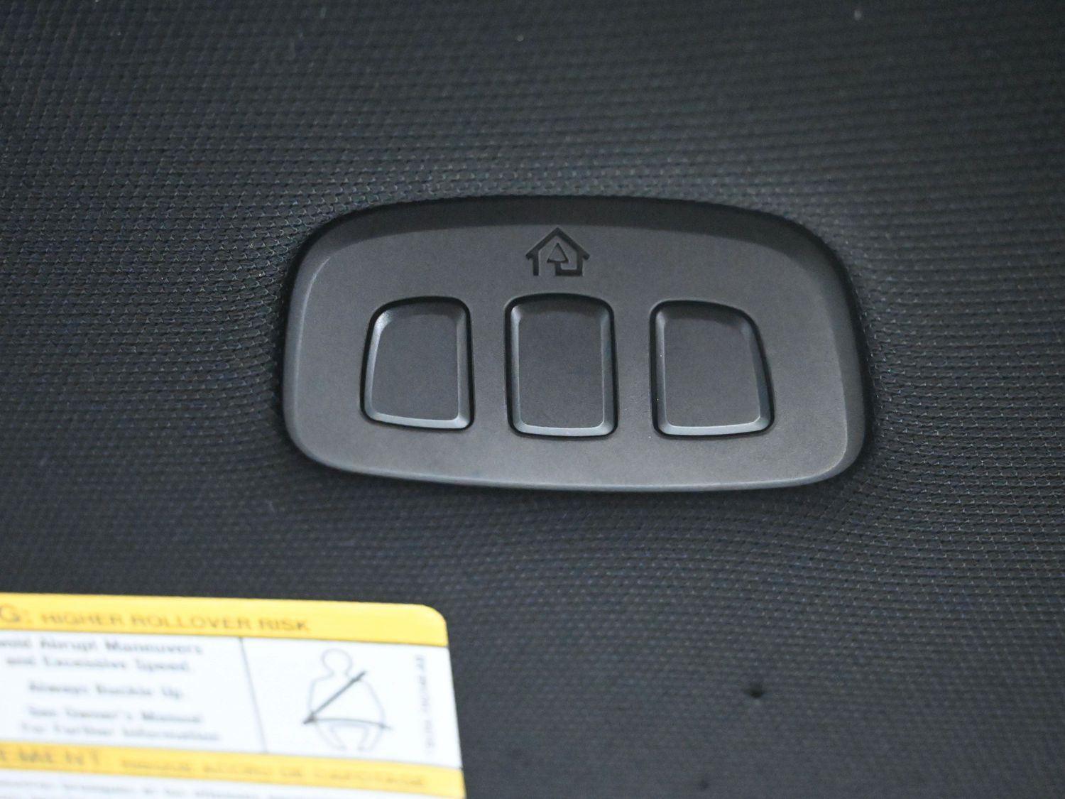 Used 2019 Infinite Black Metallic Lincoln Reserve image 35