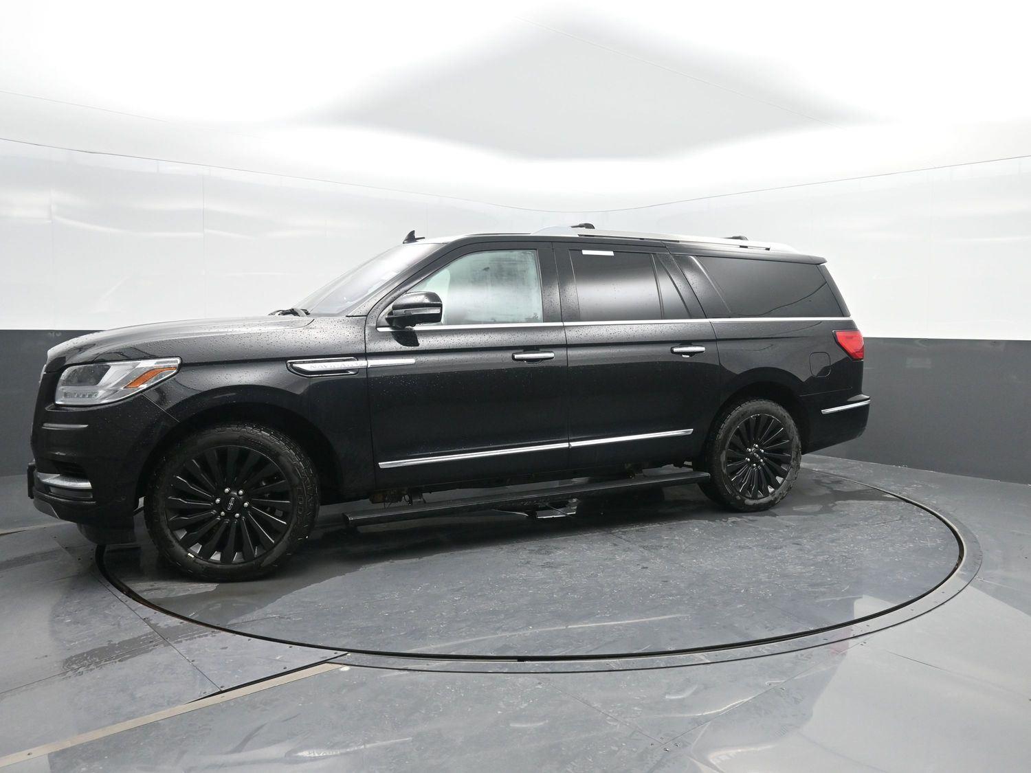 Used 2019 Infinite Black Metallic Lincoln Reserve image 45