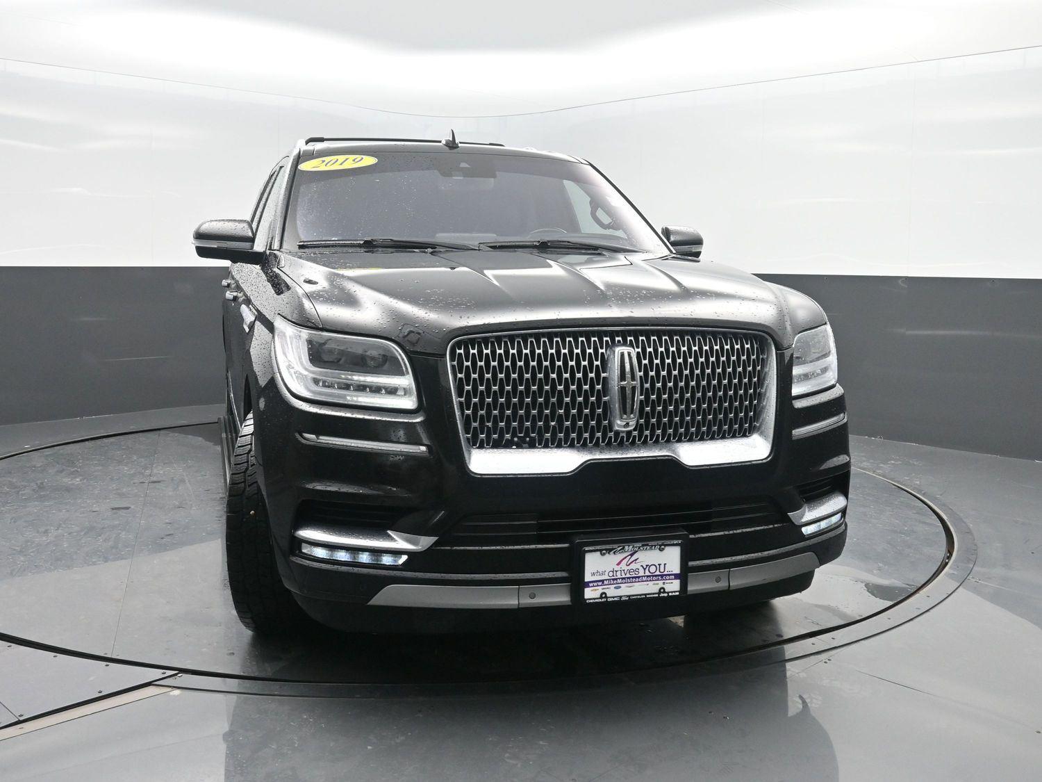 Used 2019 Infinite Black Metallic Lincoln Reserve image 46