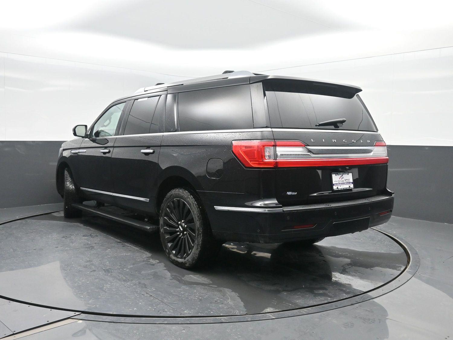 Used 2019 Infinite Black Metallic Lincoln Reserve image 47
