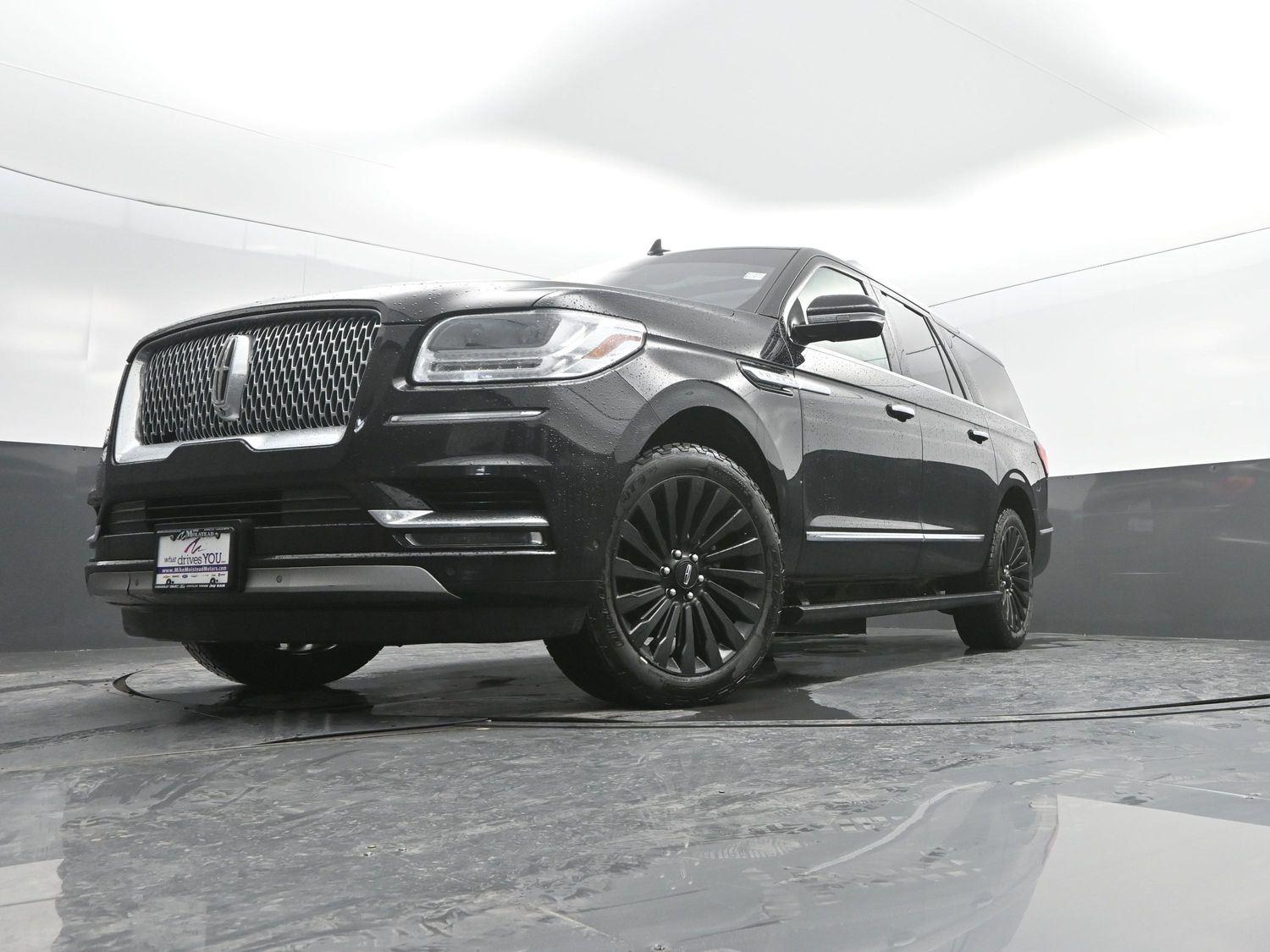 Used 2019 Infinite Black Metallic Lincoln Reserve image 48