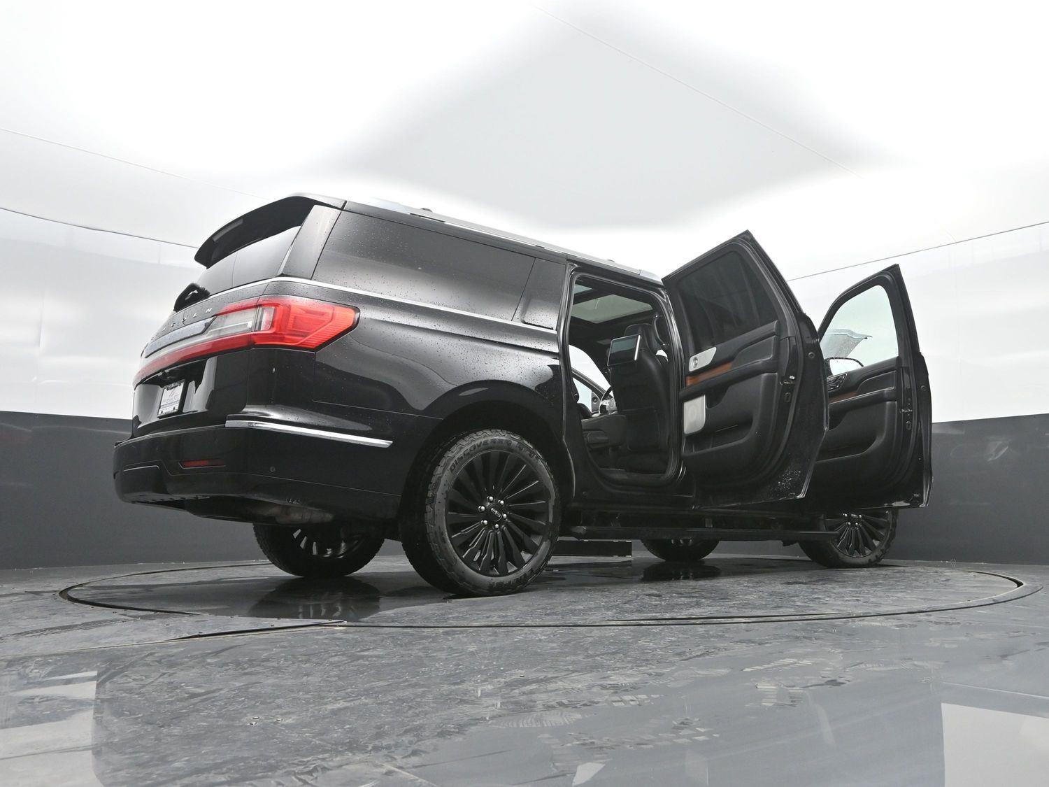 Used 2019 Infinite Black Metallic Lincoln Reserve image 53