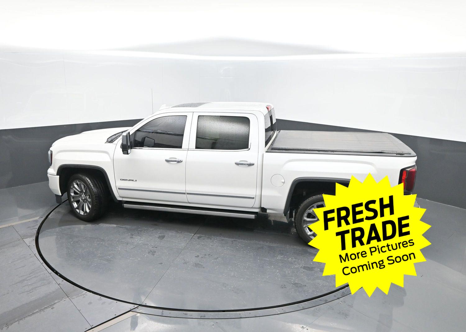 Used 2017 White Frost Tricoat GMC Denali image 37