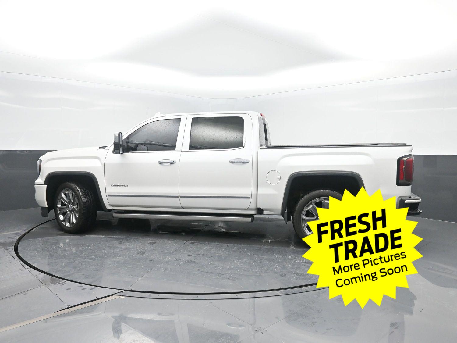 Used 2017 White Frost Tricoat GMC Denali image 40