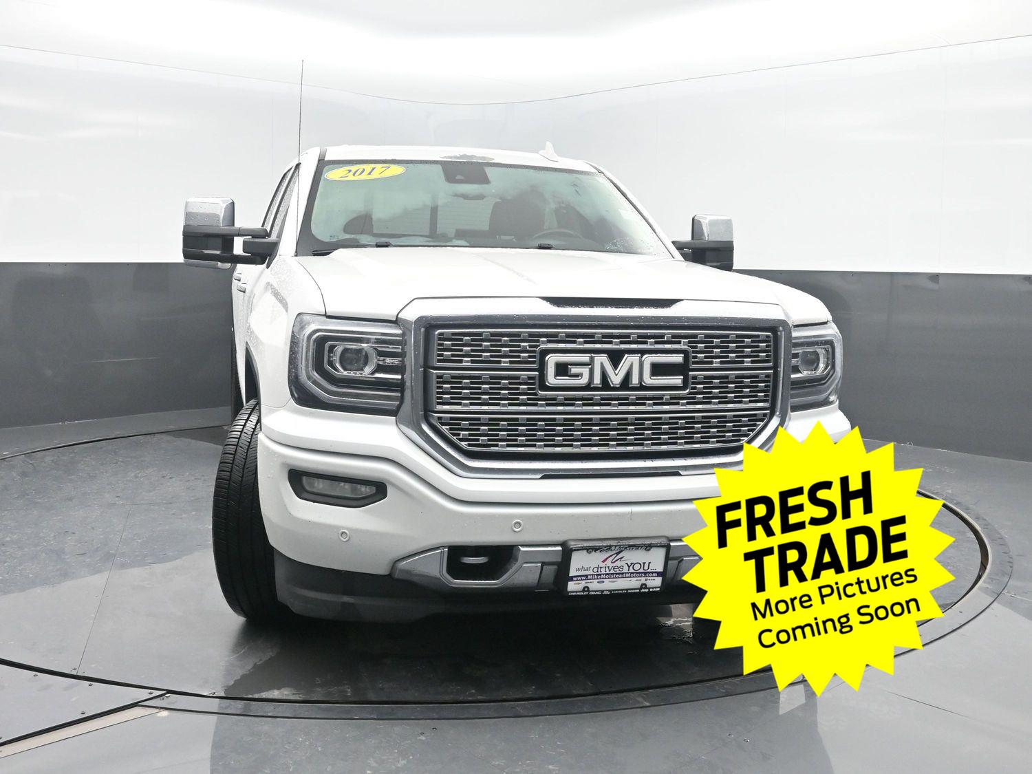 Used 2017 White Frost Tricoat GMC Denali image 42