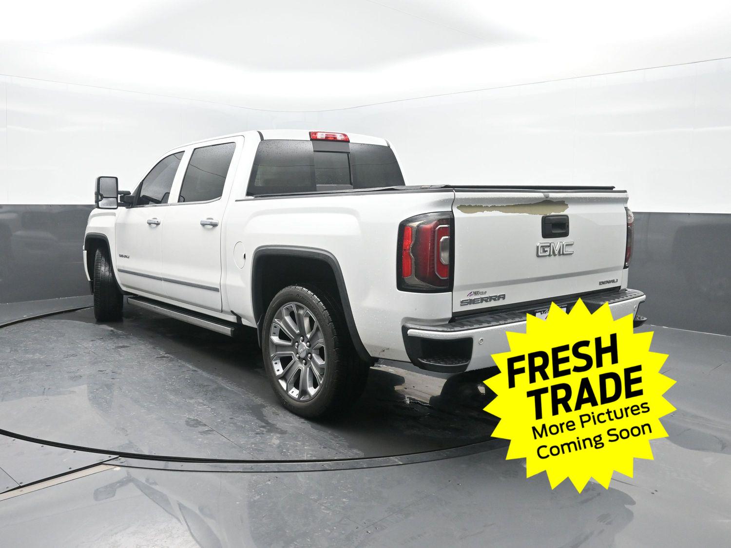 Used 2017 White Frost Tricoat GMC Denali image 43