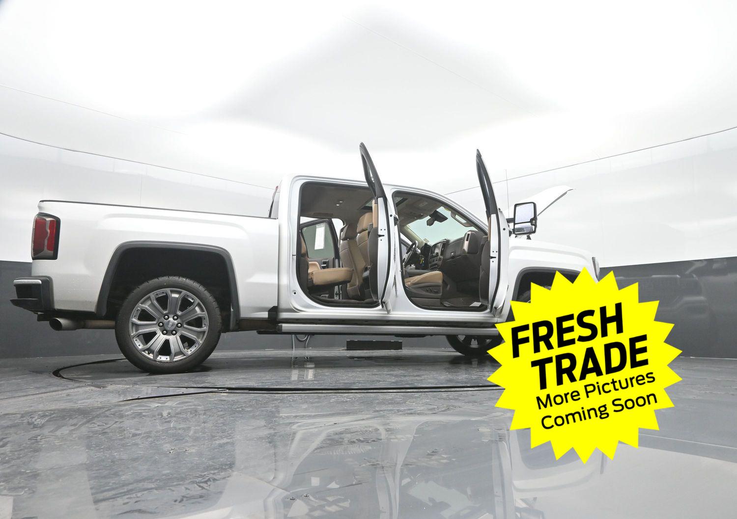 Used 2017 White Frost Tricoat GMC Denali image 51