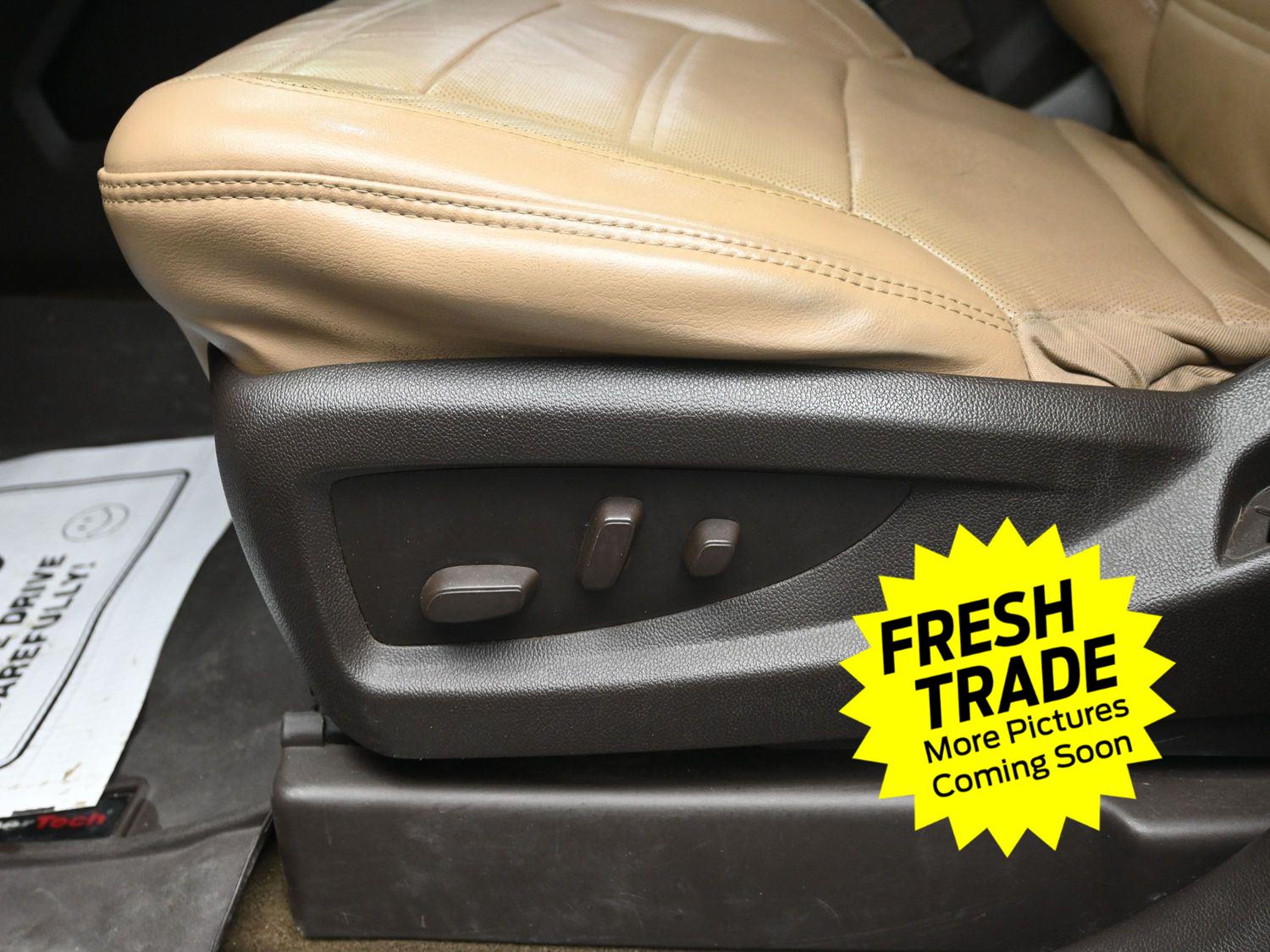 Used 2017 White Frost Tricoat GMC Denali image 20