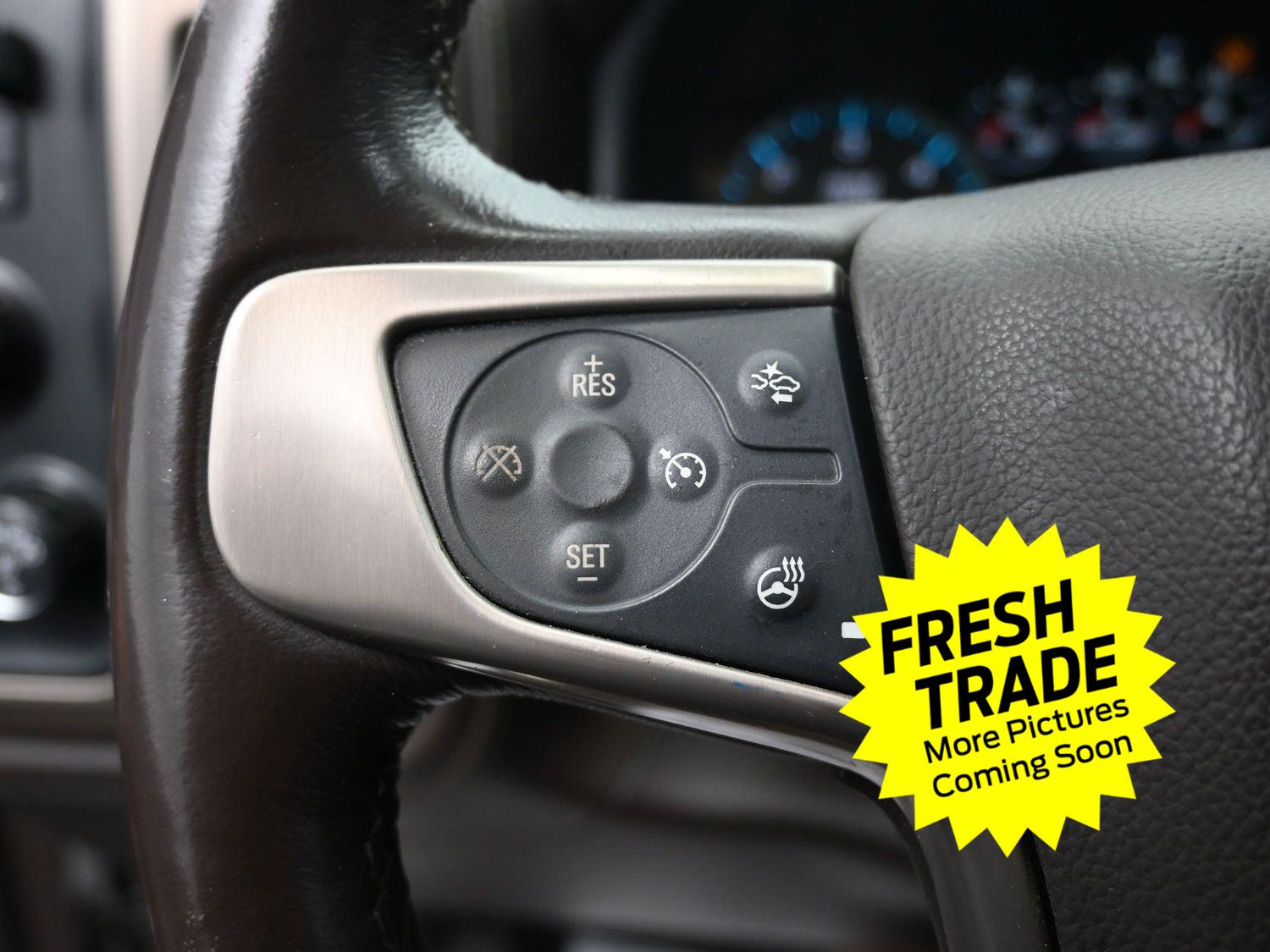 Used 2017 White Frost Tricoat GMC Denali image 23