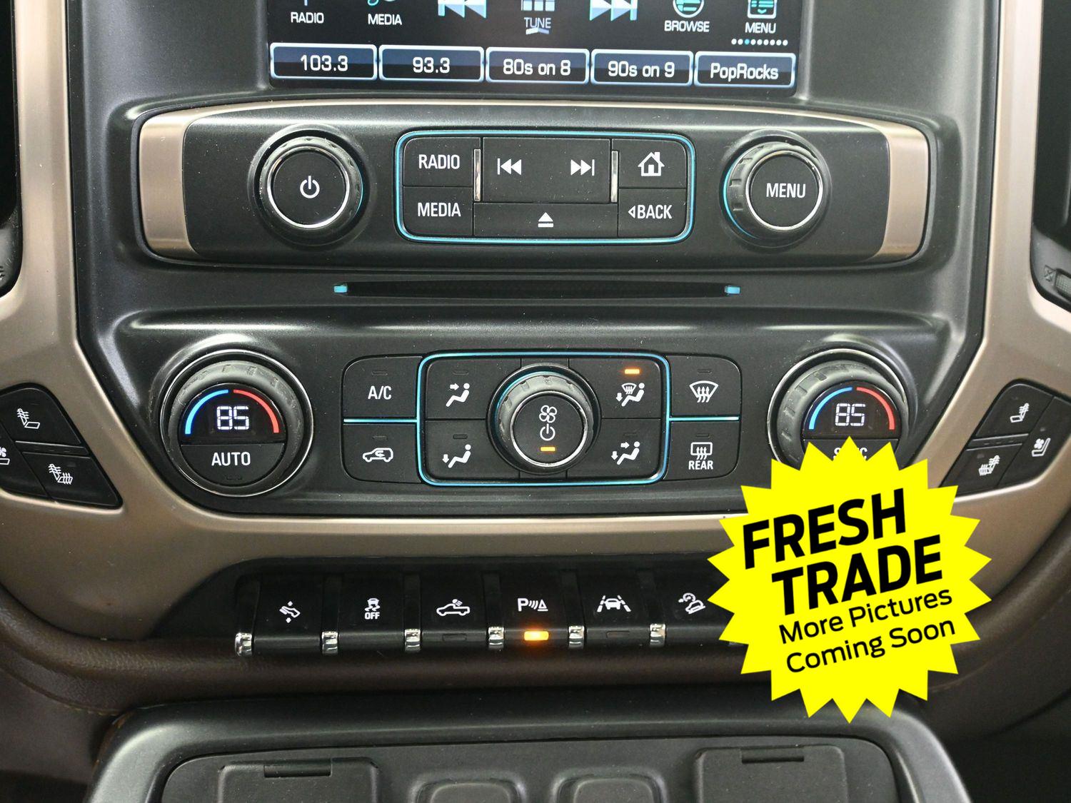 Used 2017 White Frost Tricoat GMC Denali image 29