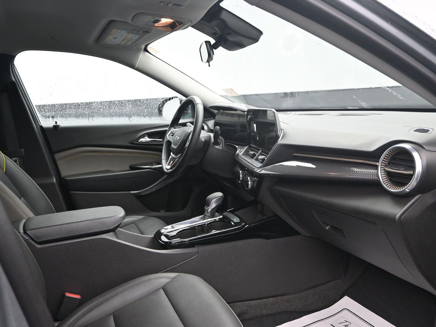 Used 2025 Sterling Gray Metallic Chevrolet ACTIV image 10