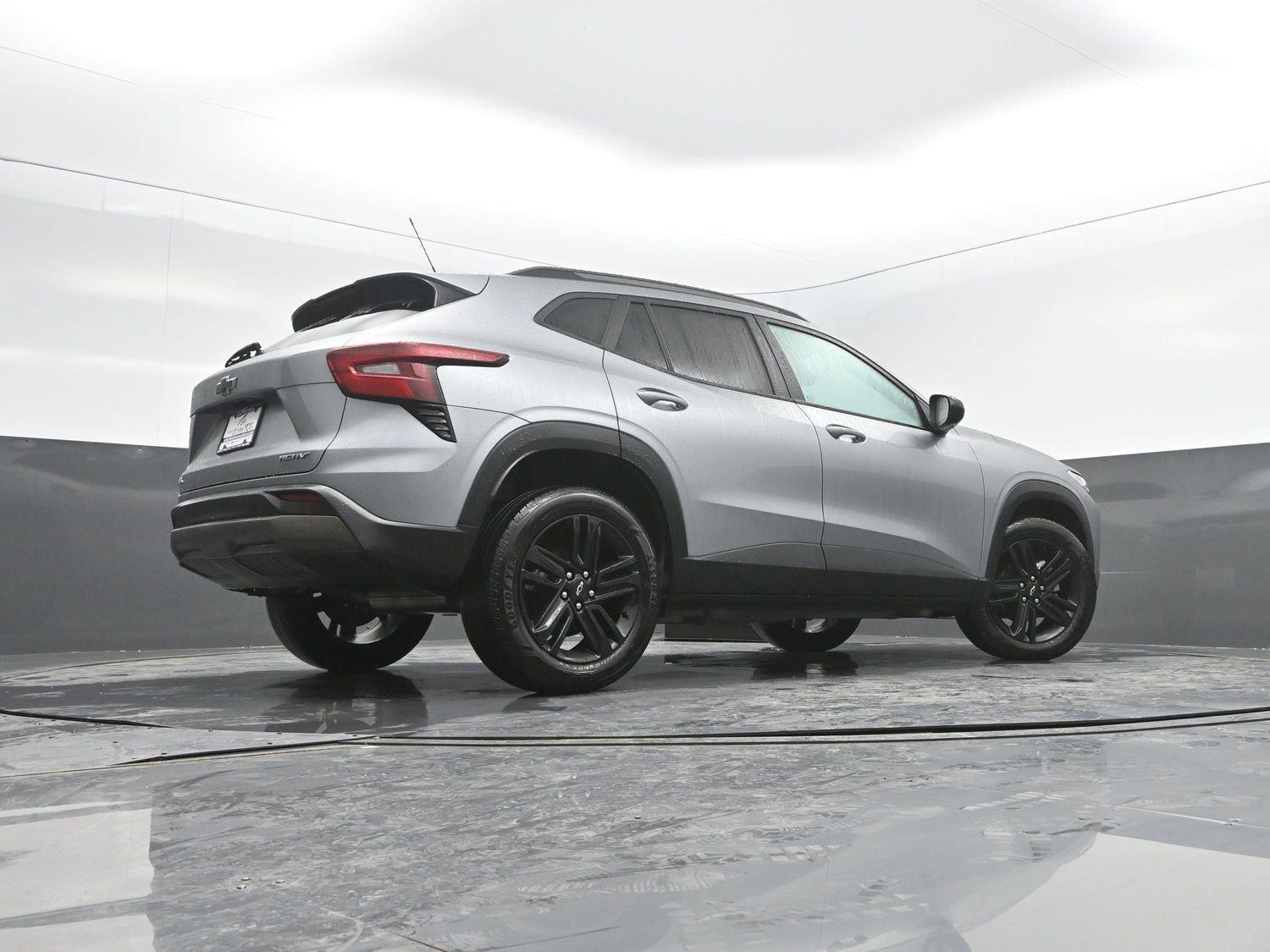 Used 2025 Sterling Gray Metallic Chevrolet ACTIV image 32