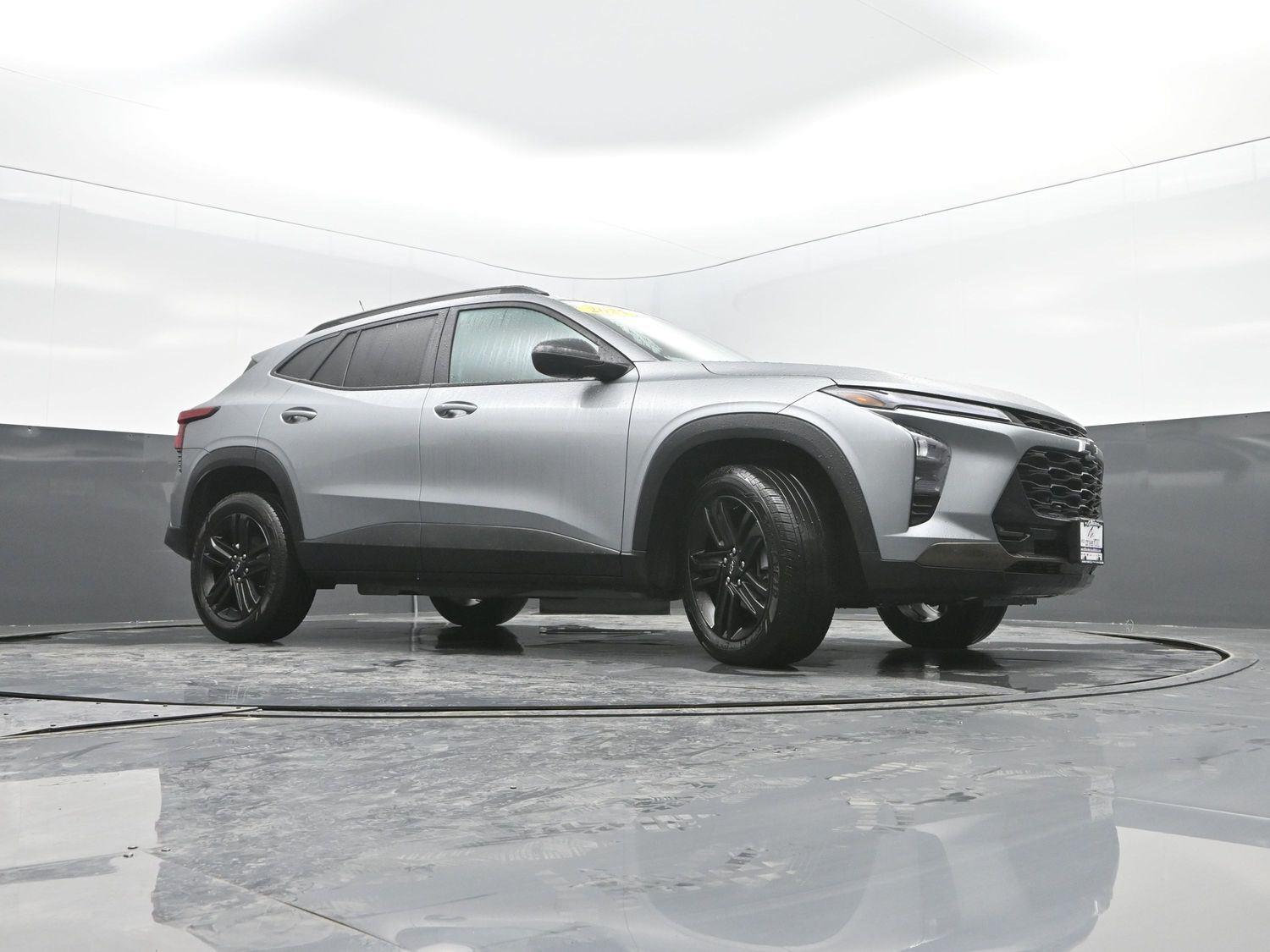 Used 2025 Sterling Gray Metallic Chevrolet ACTIV image 33