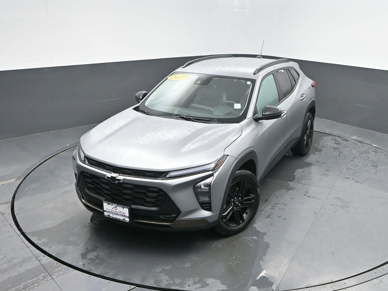 Used 2025 Sterling Gray Metallic Chevrolet ACTIV image 34