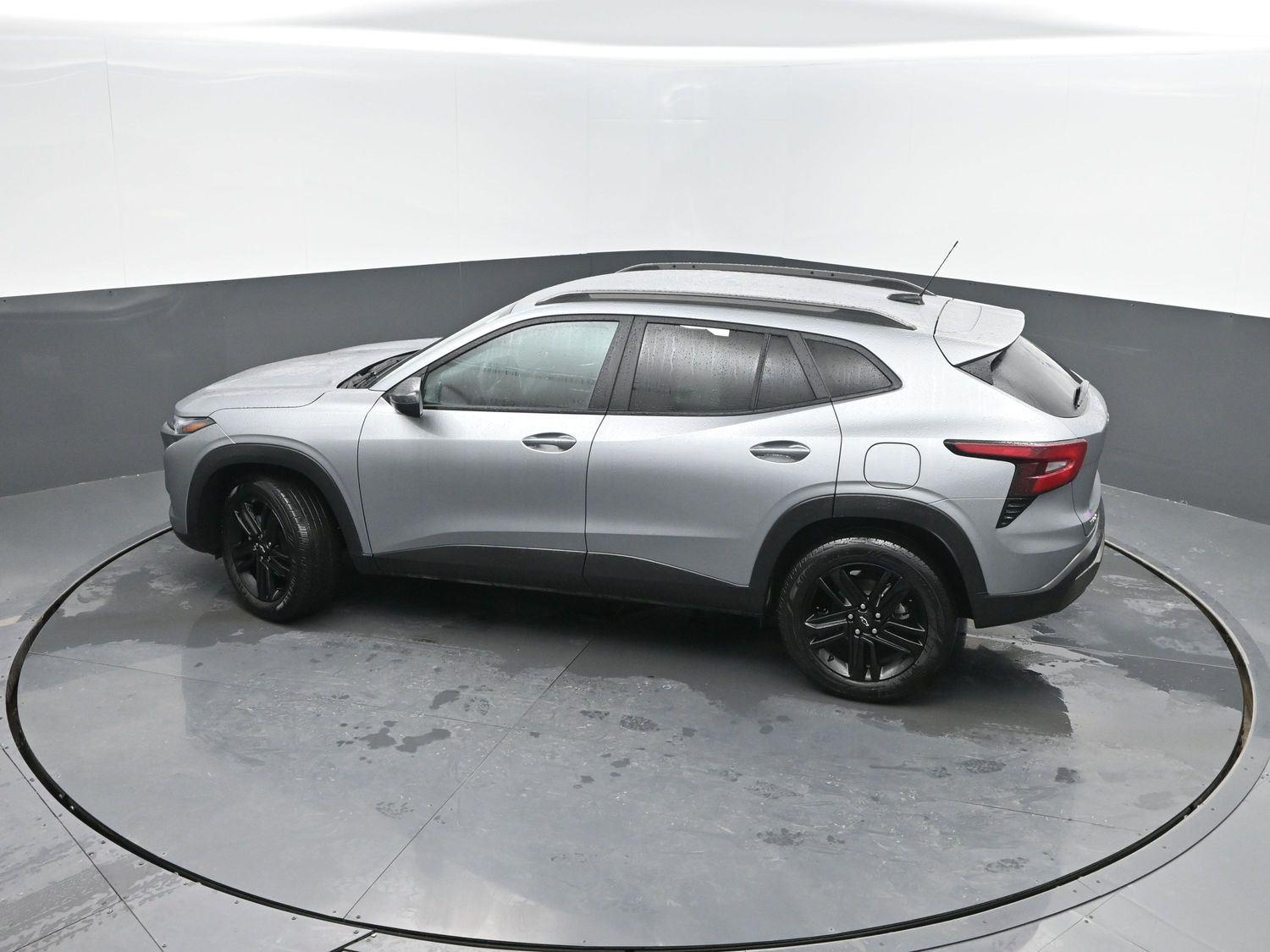 Used 2025 Sterling Gray Metallic Chevrolet ACTIV image 35