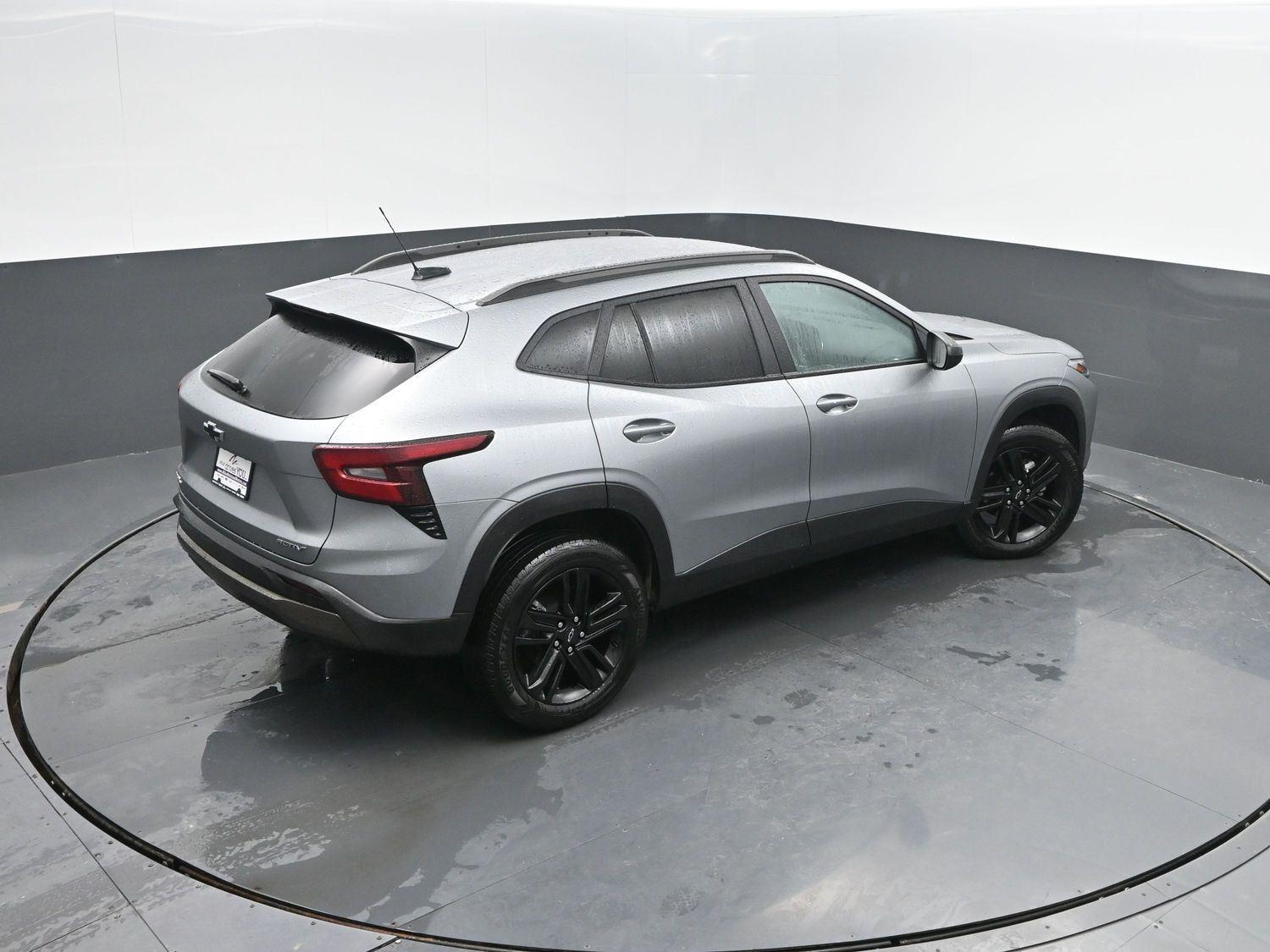 Used 2025 Sterling Gray Metallic Chevrolet ACTIV image 36