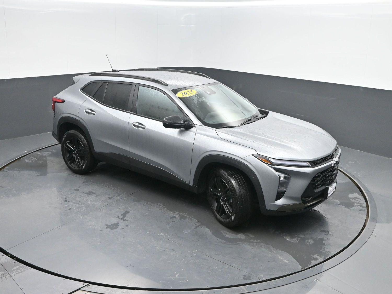 Used 2025 Sterling Gray Metallic Chevrolet ACTIV image 37