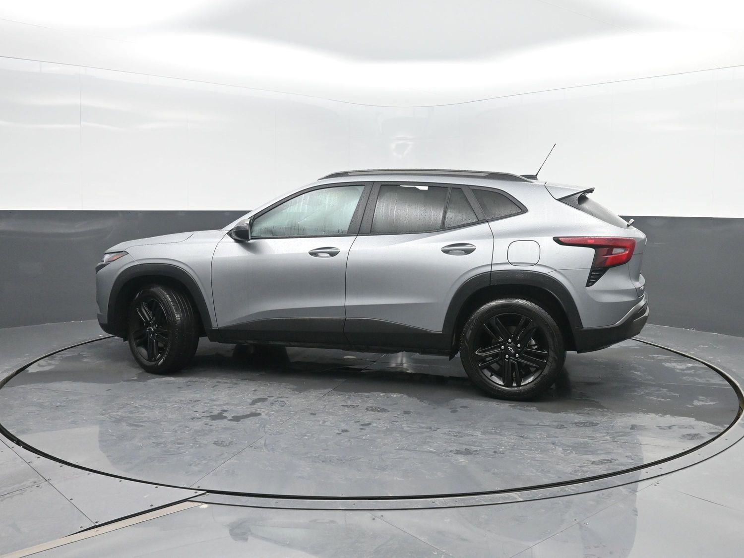 Used 2025 Sterling Gray Metallic Chevrolet ACTIV image 38