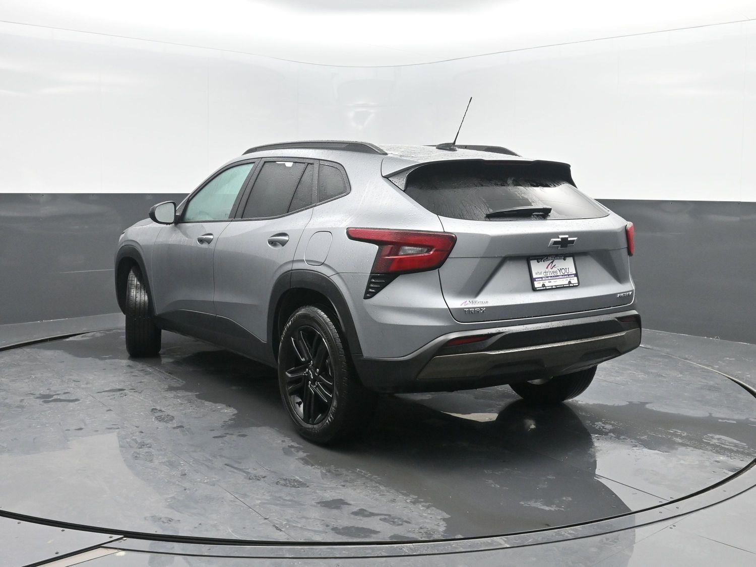 Used 2025 Sterling Gray Metallic Chevrolet ACTIV image 41