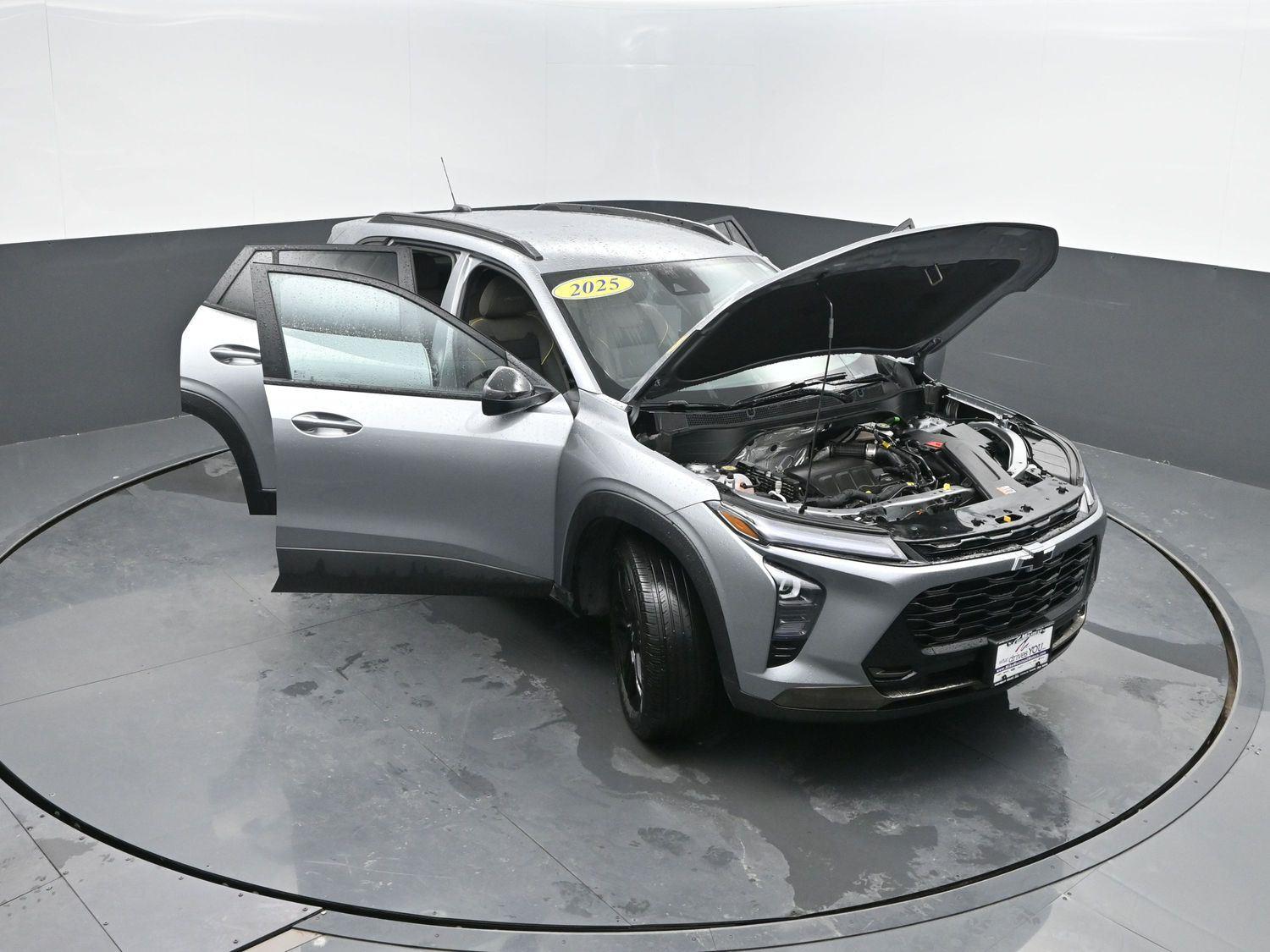 Used 2025 Sterling Gray Metallic Chevrolet ACTIV image 43