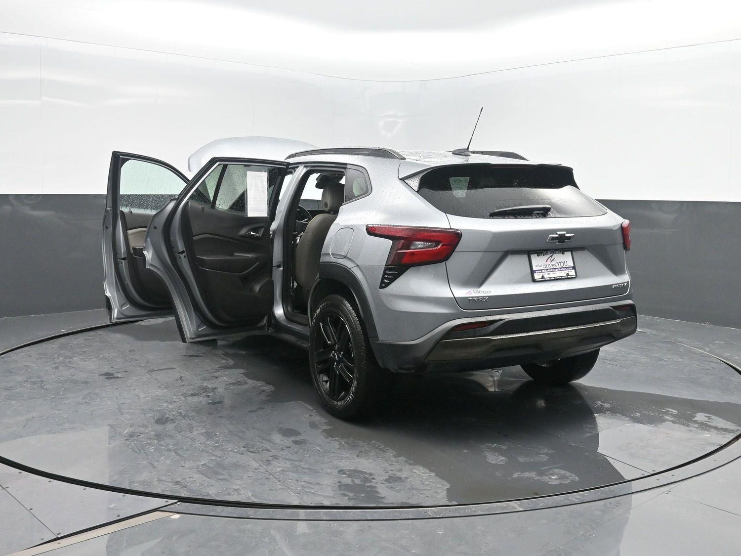 Used 2025 Sterling Gray Metallic Chevrolet ACTIV image 44