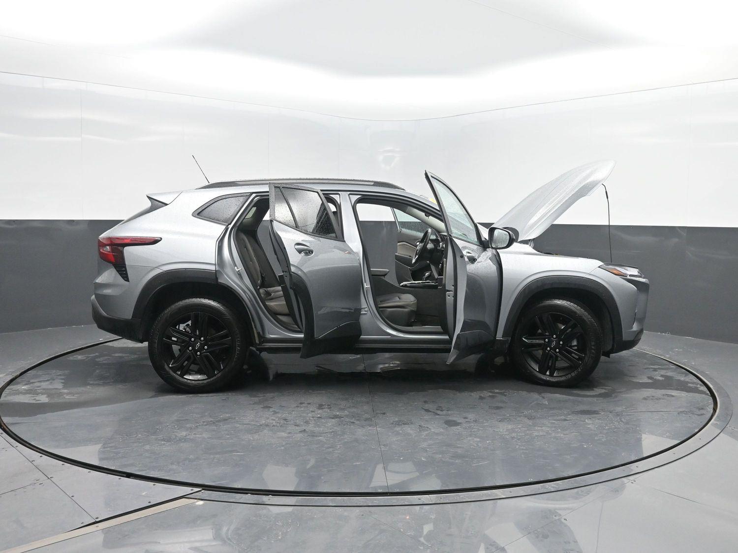 Used 2025 Sterling Gray Metallic Chevrolet ACTIV image 45