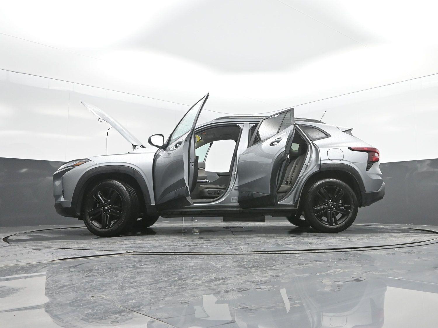 Used 2025 Sterling Gray Metallic Chevrolet ACTIV image 48