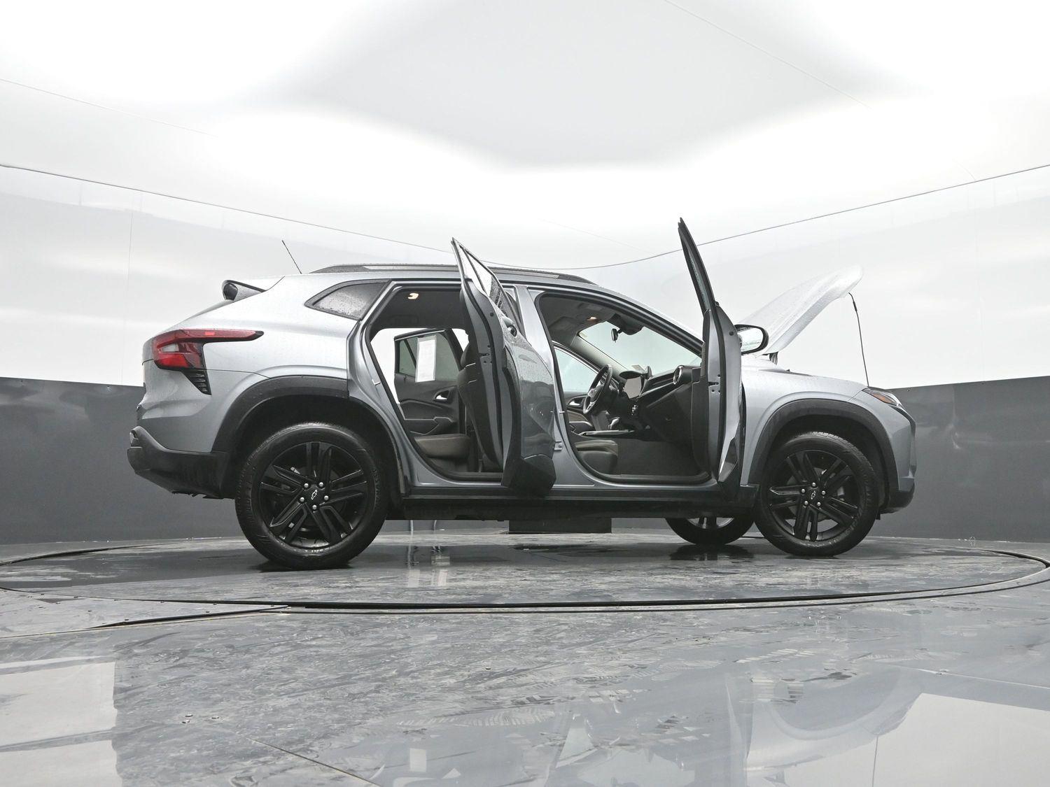 Used 2025 Sterling Gray Metallic Chevrolet ACTIV image 49