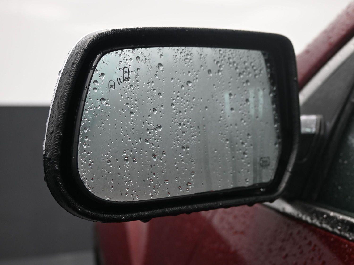 Used 2017 Siren Red Tintcoat Chevrolet Premier image 17