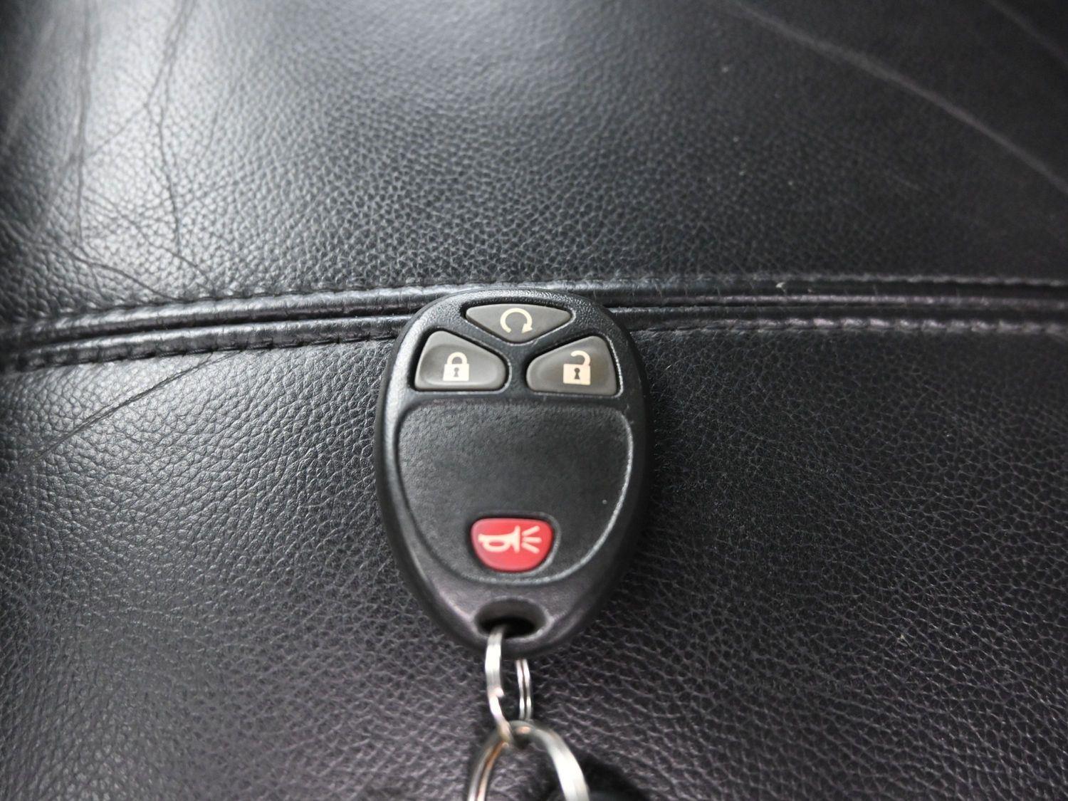 Used 2013 Onyx Black GMC SLT image 21