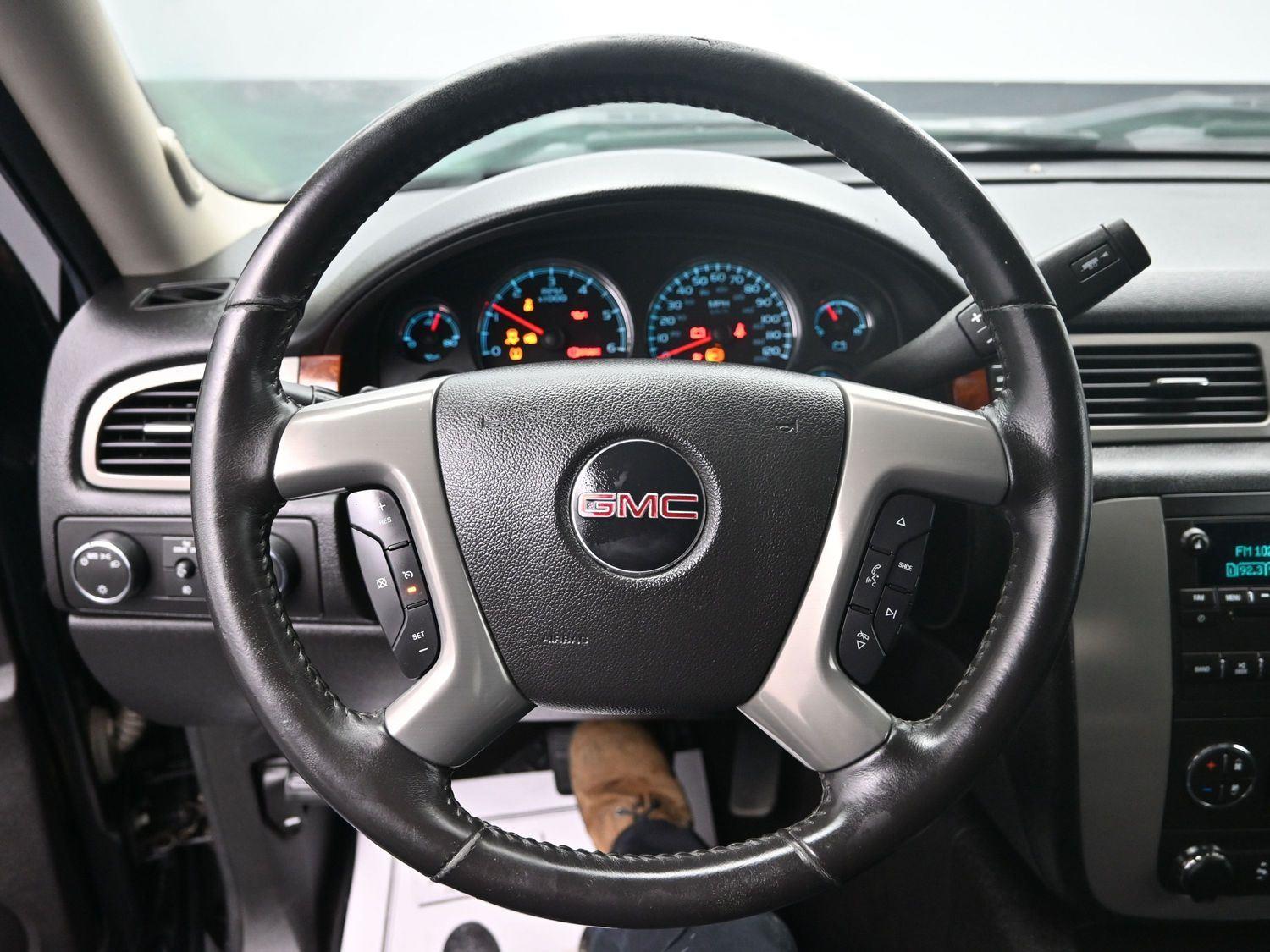 Used 2013 Onyx Black GMC SLT image 22