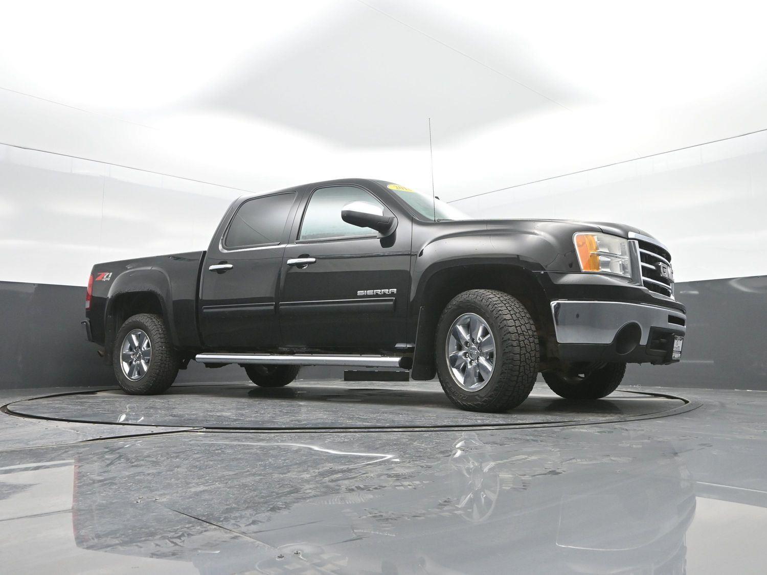 Used 2013 Onyx Black GMC SLT image 33