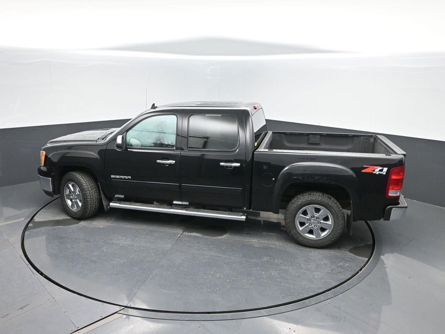 Used 2013 Onyx Black GMC SLT image 35