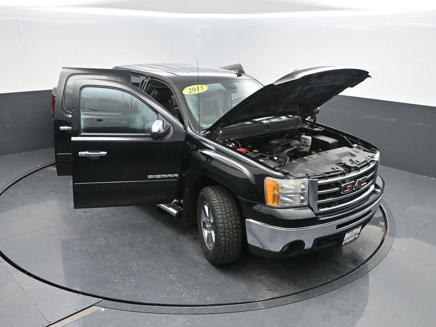 Used 2013 Onyx Black GMC SLT image 43