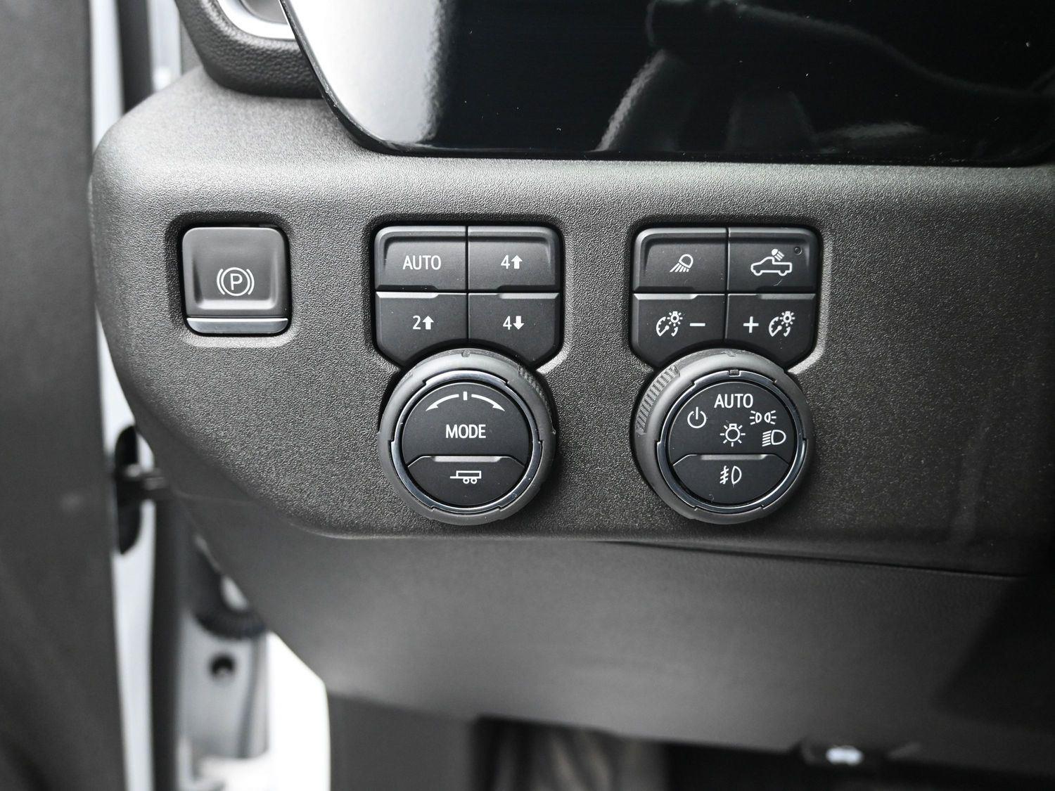 Used 2023 Summit White Chevrolet LTZ image 26