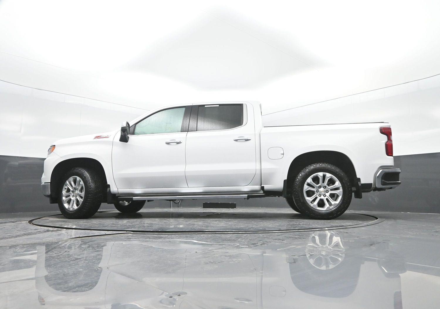 Used 2023 Summit White Chevrolet LTZ image 39