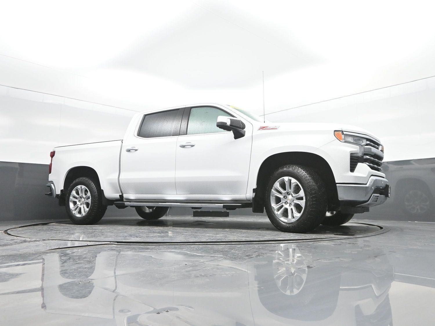 Used 2023 Summit White Chevrolet LTZ image 41