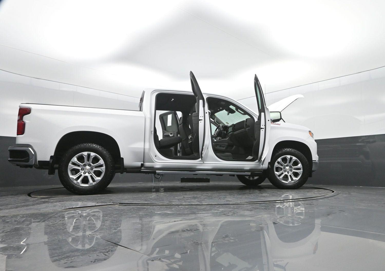 Used 2023 Summit White Chevrolet LTZ image 57