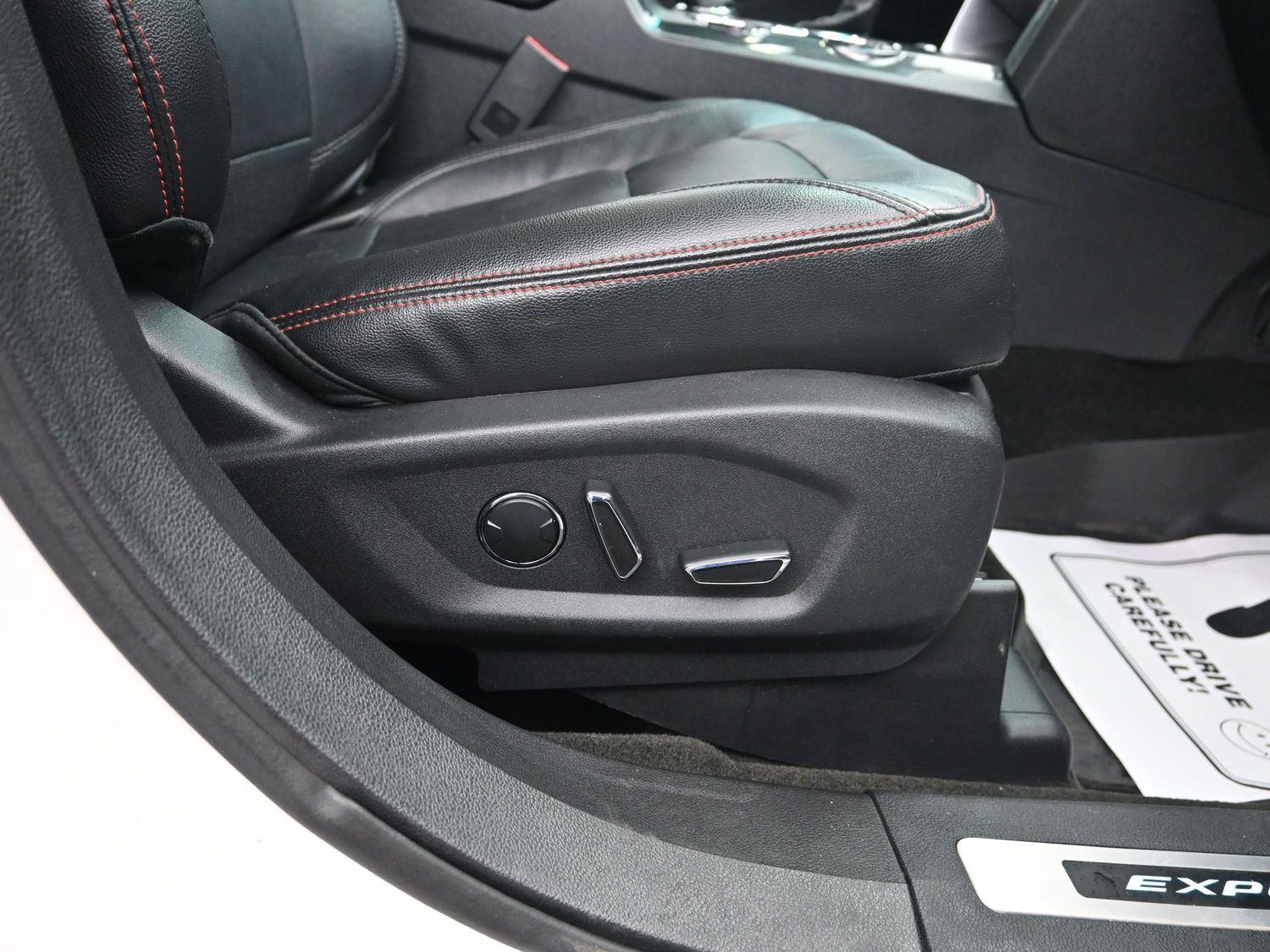 Used 2016 White Platinum Metallic Tri-Coat FORD Sport image 8