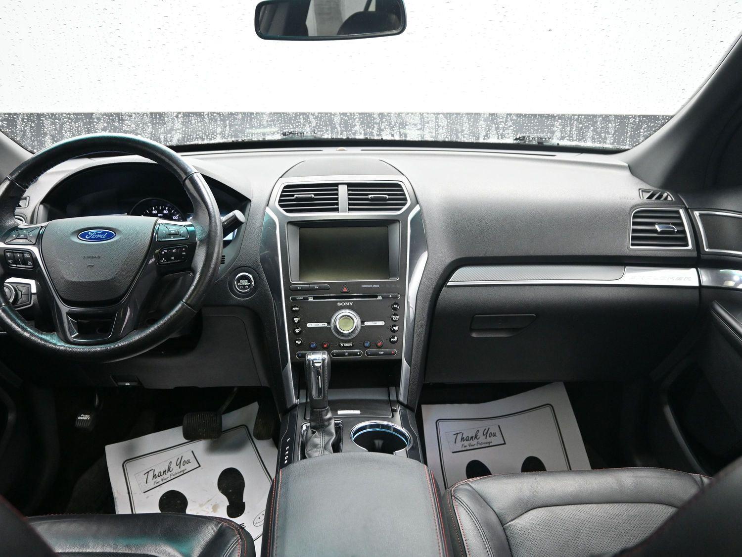 Used 2016 White Platinum Metallic Tri-Coat FORD Sport image 12