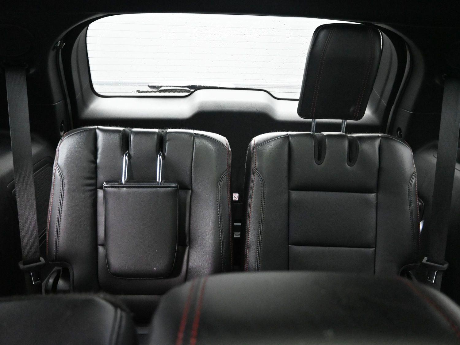 Used 2016 White Platinum Metallic Tri-Coat FORD Sport image 13