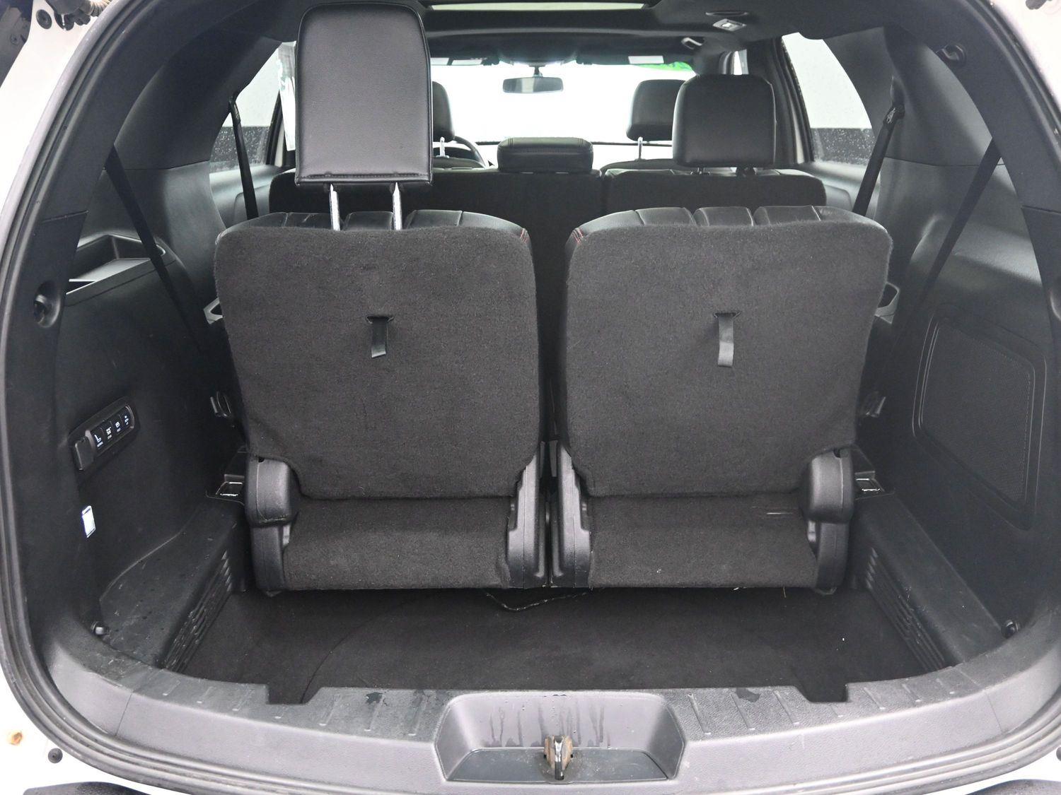 Used 2016 White Platinum Metallic Tri-Coat FORD Sport image 14