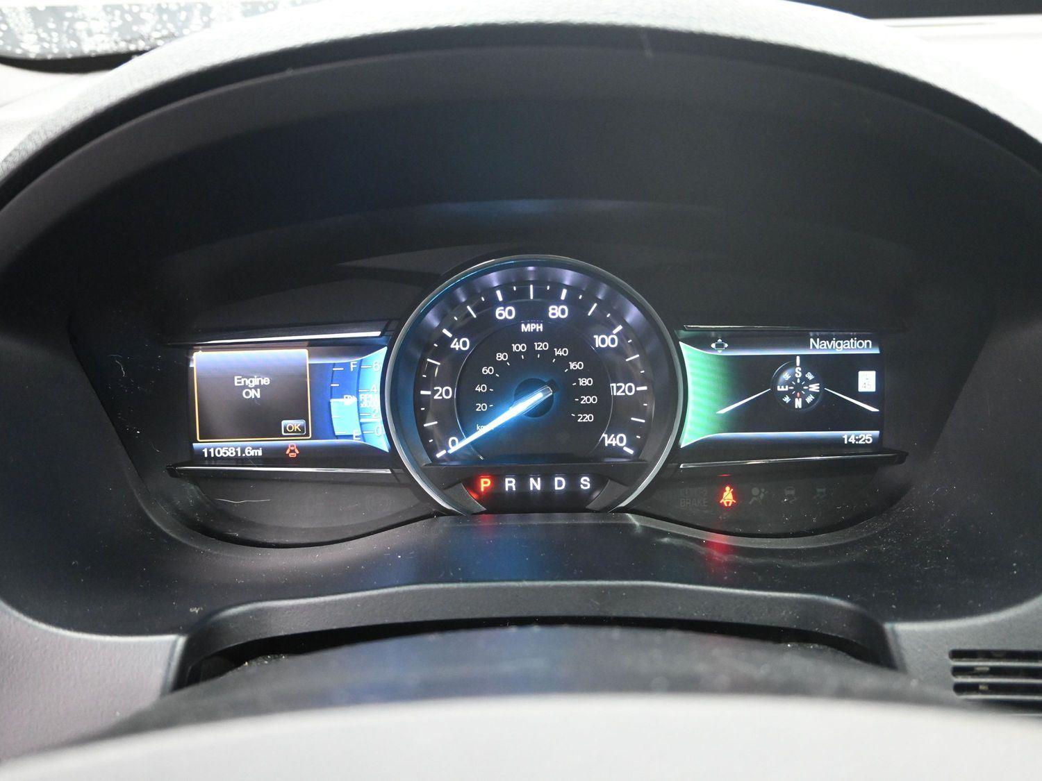 Used 2016 White Platinum Metallic Tri-Coat FORD Sport image 26