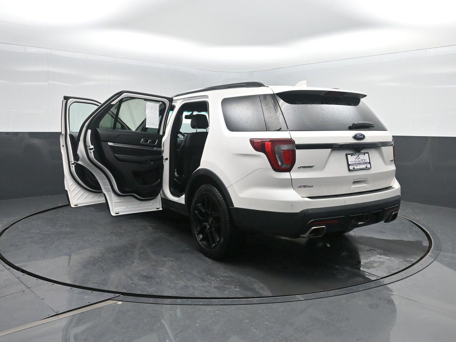 Used 2016 White Platinum Metallic Tri-Coat FORD Sport image 47